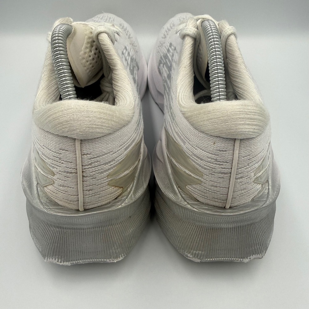 ASICS Novablast 3 Women Size 10.5 Running Shoes 1012B288 White Silver - Picture 5 of 9